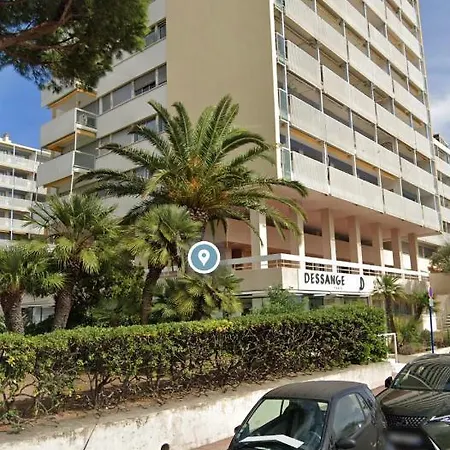 Centre Palais De La 100m Port Et 300m Sainte-Maxime